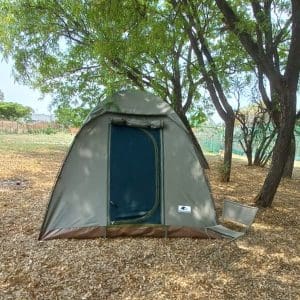 Camping dome tent for 3–4 people, waterproof, durable, ideal for outdoor family trips